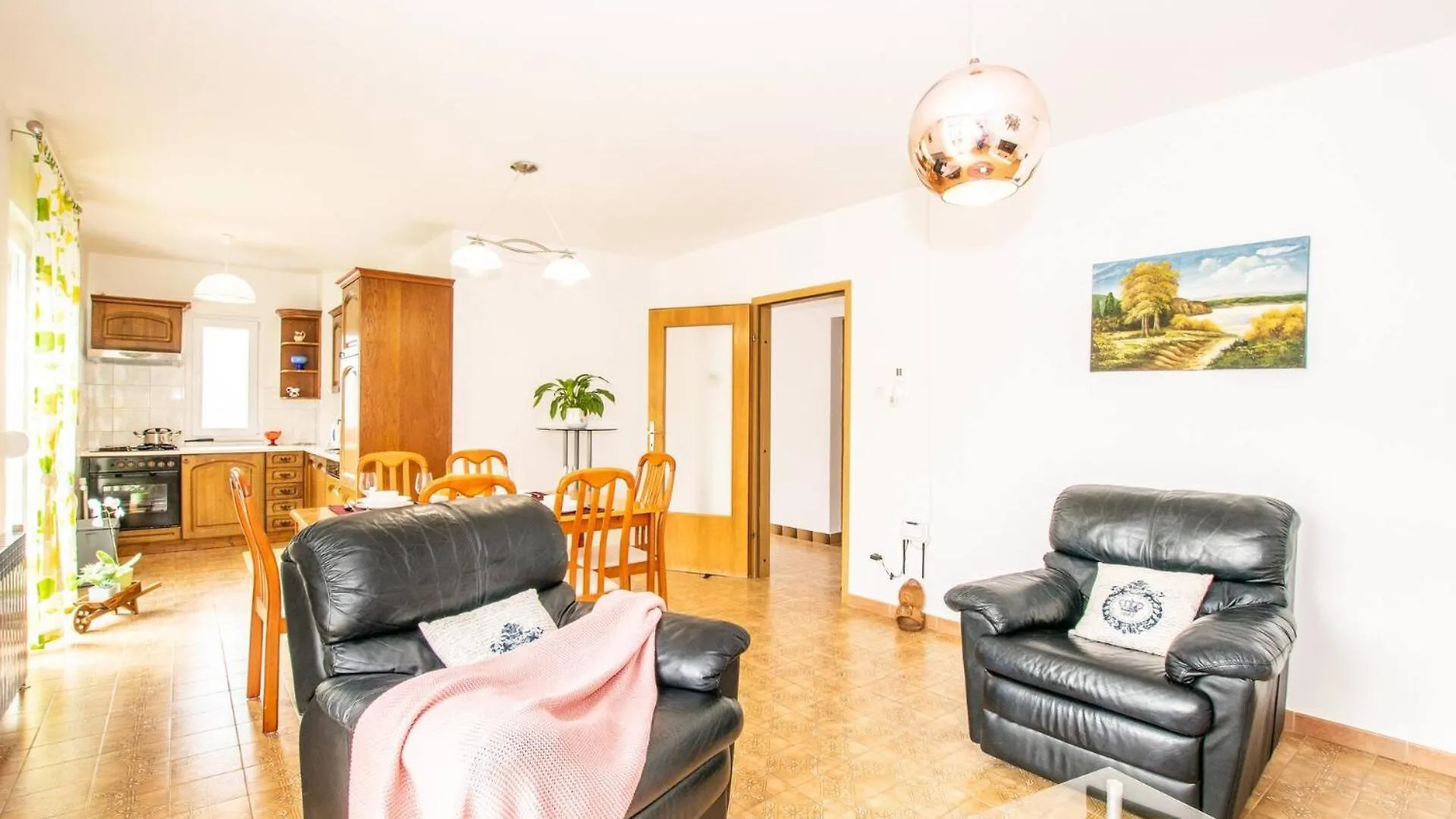 Family House With 2 Apartments - Irma Medulin Gasthof