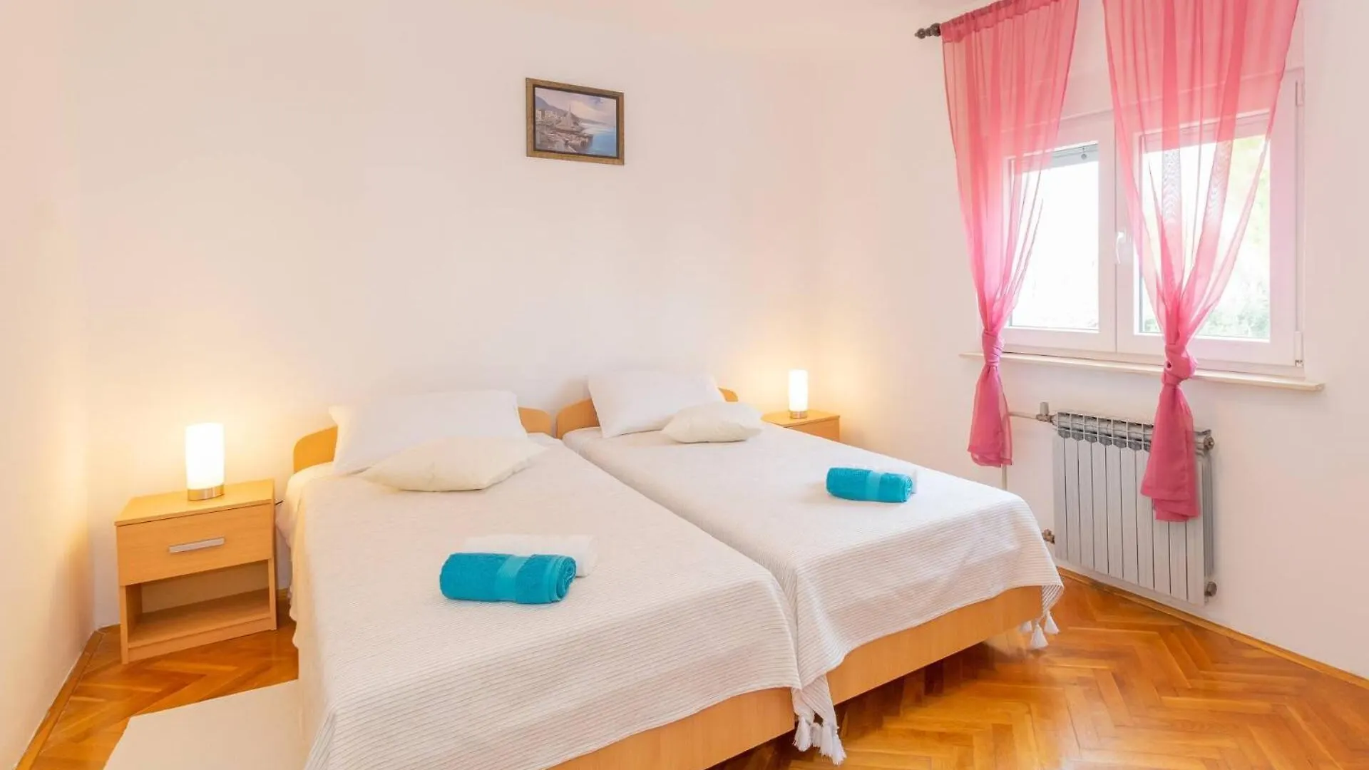 Family House With 2 Apartments - Irma Medulin 0*,