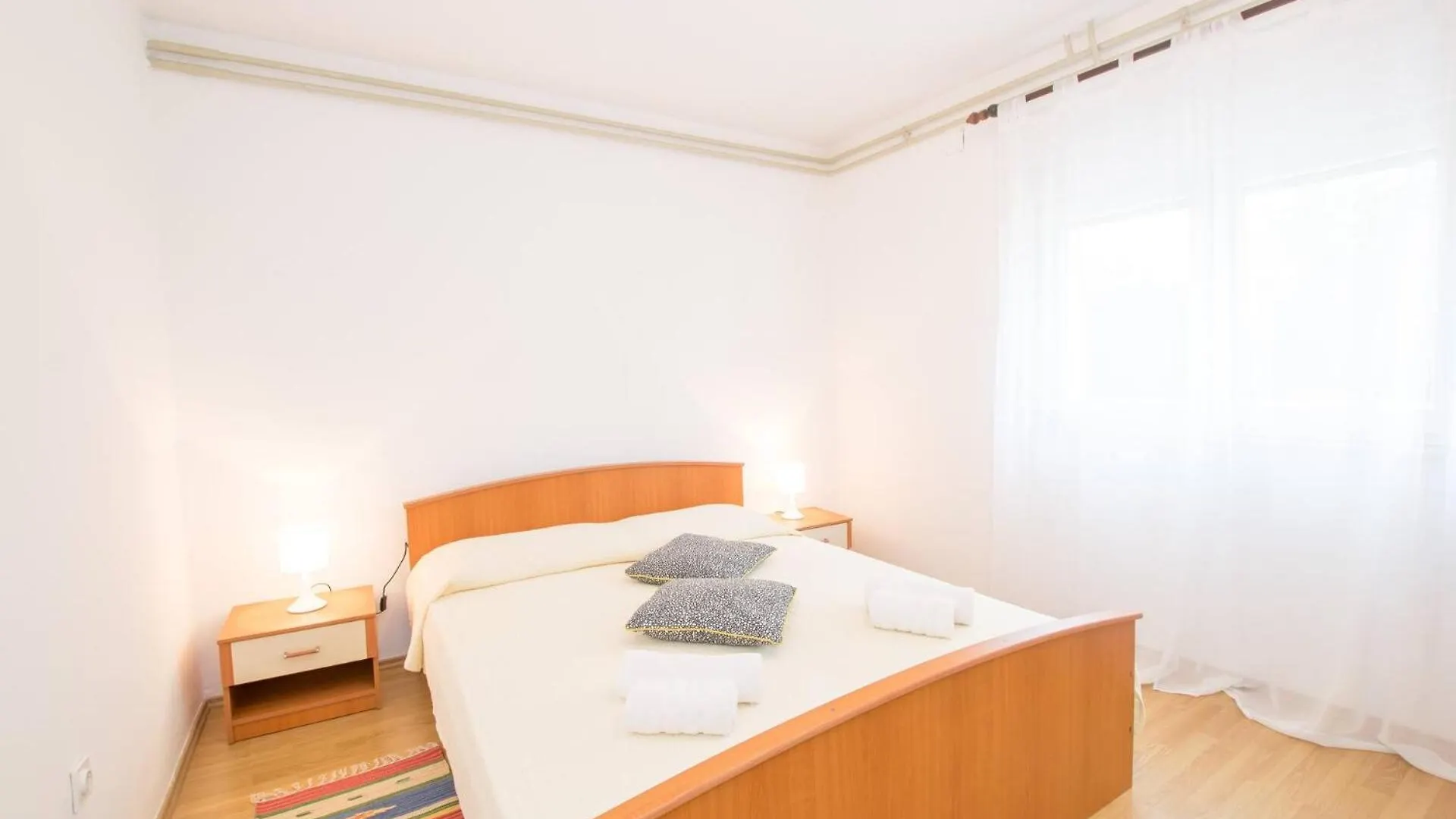 Family House With 2 Apartments - Irma Medulin Gasthof