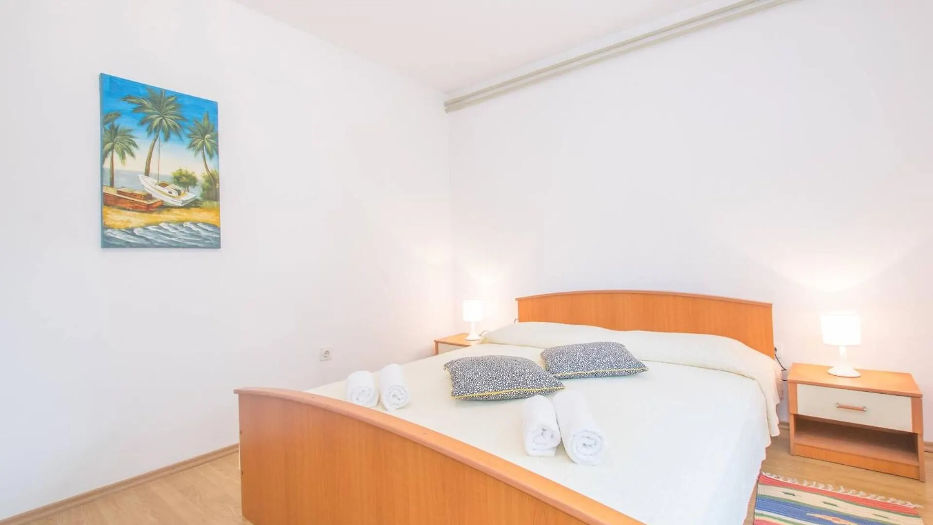 Family House With 2 Apartments - Irma Medulin